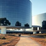 Exterior de hospital moderno em Brasília, representando atendimento médico no DF Star para procedimentos como bloqueio nervoso.