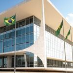 Fachada do Supremo Tribunal Federal em Brasília, representando defesa de Toffoli por Gilmar Mendes em caso de conflito de interesse no Banco Master.