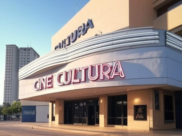 Fachada do Cine Cultura em Goiânia sediando Mostra Truffaut com 23 filmes.