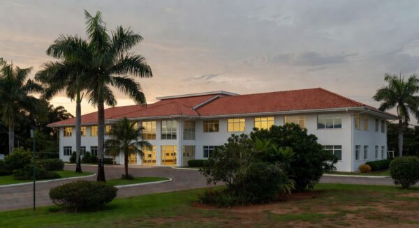 Hospital em Caldas Novas, Goiás, local de complicações em cirurgia cardíaca de médico ortopedista.