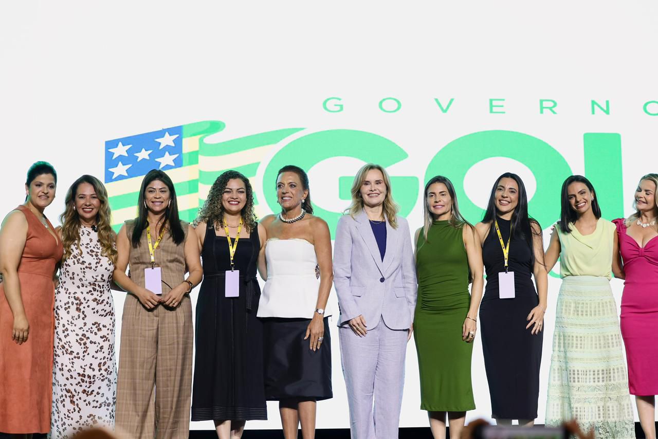 Durante 4º Encontro de Primeiras-Damas do Estado de Goiás, governo reforça compromisso do estado com parceria em prol dos municípios e do fortalecimento das ações de assistência social (Foto: Hegon Correia e Remisson Sales)