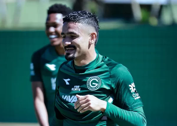 Ramon Menezes - Zagueiro - Goiás (Foto - Rosiron Rodrigues)