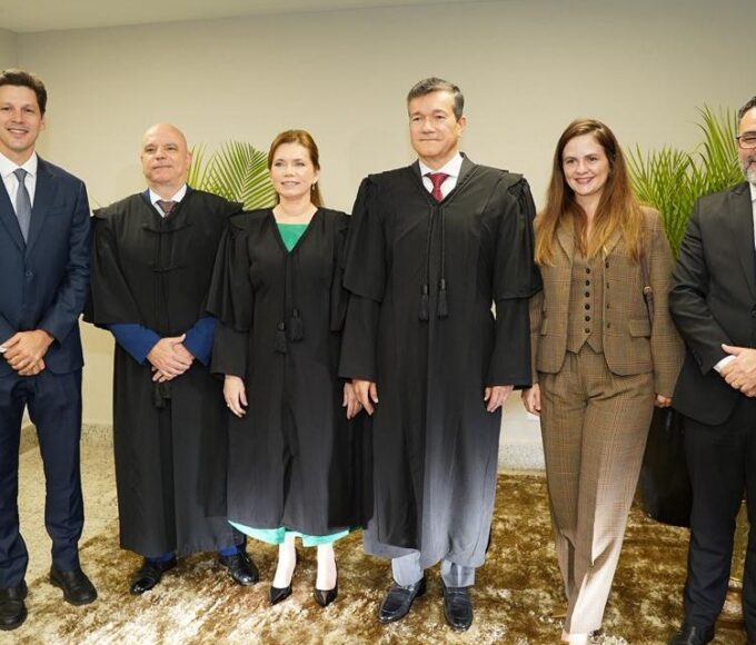 Governador dá boas-vindas a Maria Cristina Costa Morgado e Sérgio Brito Teixeira e Silva, que assumiram cargos, e destaca que renovação fortalece o Judiciário (Foto: Júnior Guimarães)