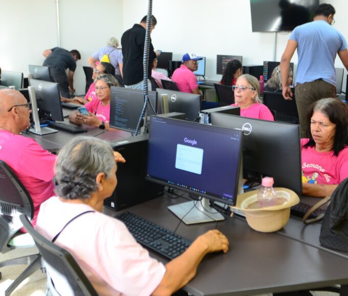 Inscrições do Programa Cidadão Tech 60+ estão abertas com 320 vagas nas áreas de tecnologia, saúde digital, segurança on-line e inteligência artificial (Foto: André Bianchi)