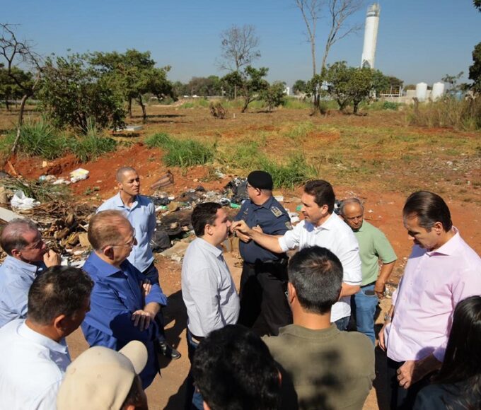 Prefeito Leandro Vilela conclamou as empresas e os cidadãos a ajudar a manter a cidade limpa: “é preciso que cada cidadão também faça a sua parte” – Foto: Rodrigo Estrela