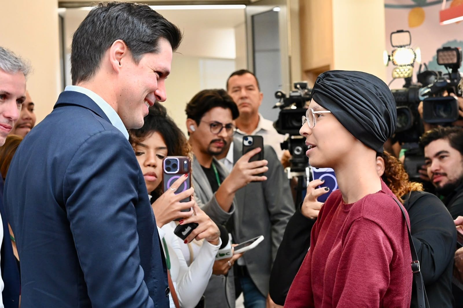 Paciente Anápolis deu entrada no Cora para mais uma etapa no tratamento (Foto: Cristiano Borges e Lucas Diener)