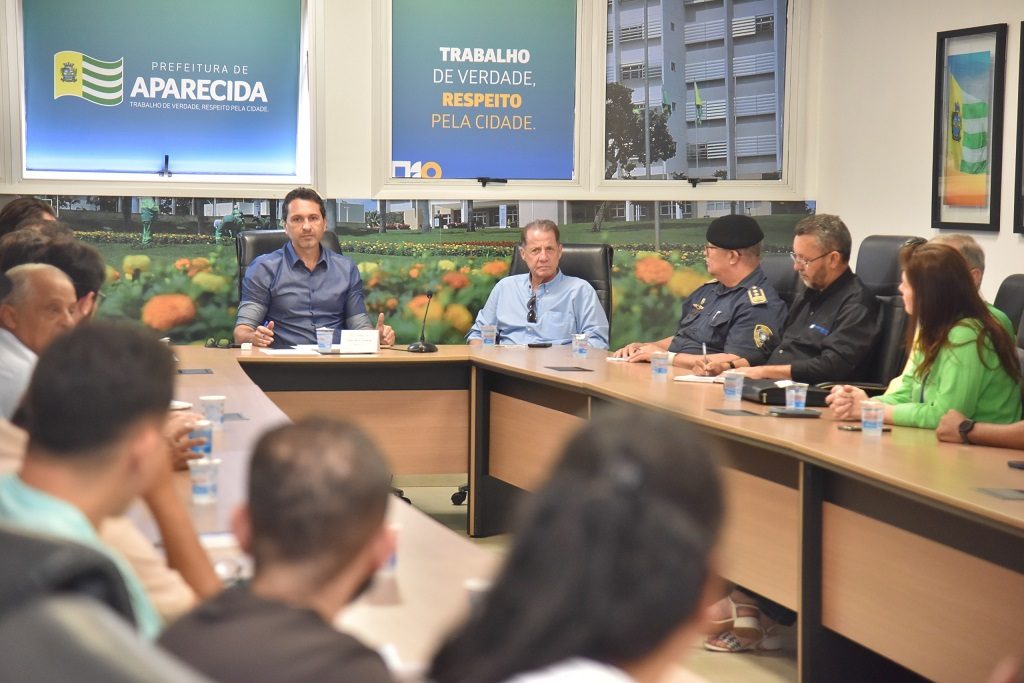 Reunião com os empresários contou com a participação do vereador Almeidinha – Foto: Jhonney Macena