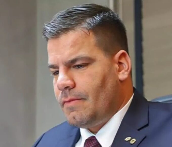 Renan Contar enfrenta dificuldade crescente em MS por produção legislativa irrelevante