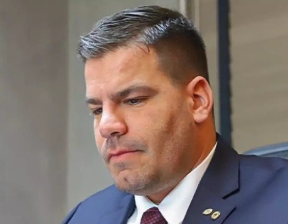 Renan Contar enfrenta dificuldade crescente em MS por produção legislativa irrelevante