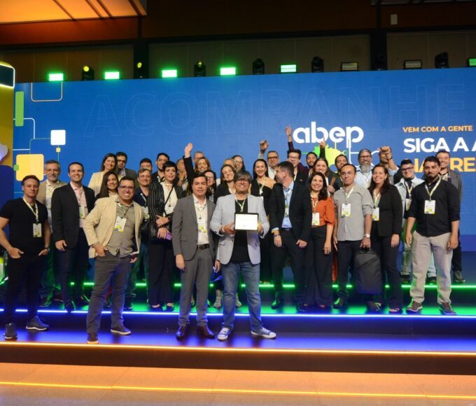 Certificação Selo Ouro de Serviços Digitais é entregue à comitiva de Goiás durante o SECOP 2026, em Brasília (Foto: Secti)