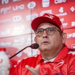 Técnico Guto Ferreira - Vila Nova (Foto - Roberto Corrêa)