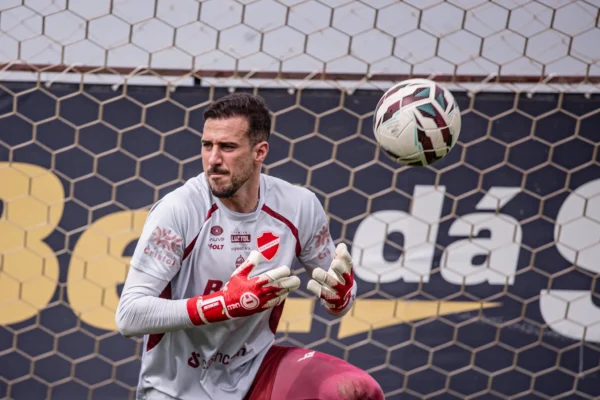 Helton Leite - Goleiro - Vila Nova (Foto - Roberto Corrêa)